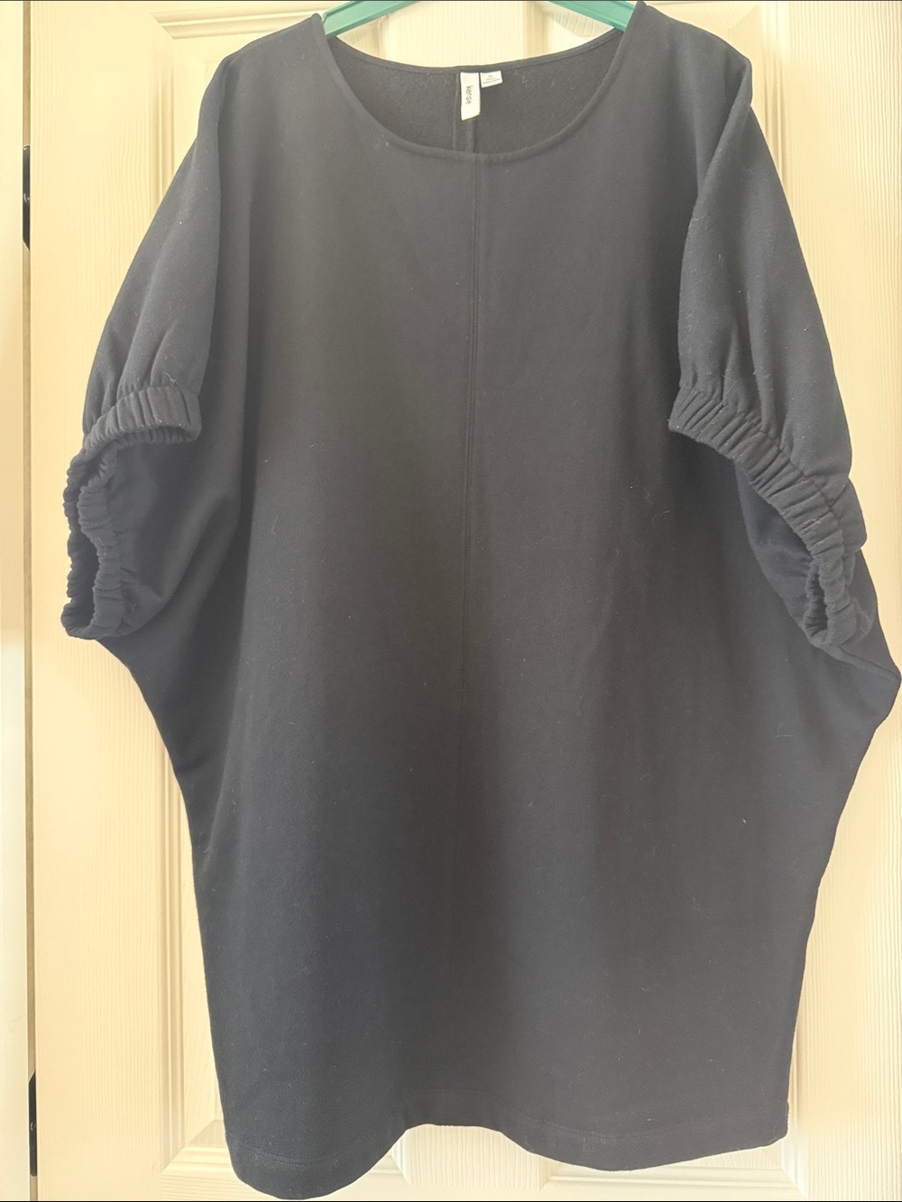 Kensie Black Ruched-Sleeve Tunic Top